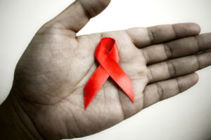 ХДХВ-ийн халдвартай 12 эх давтан төржээ
